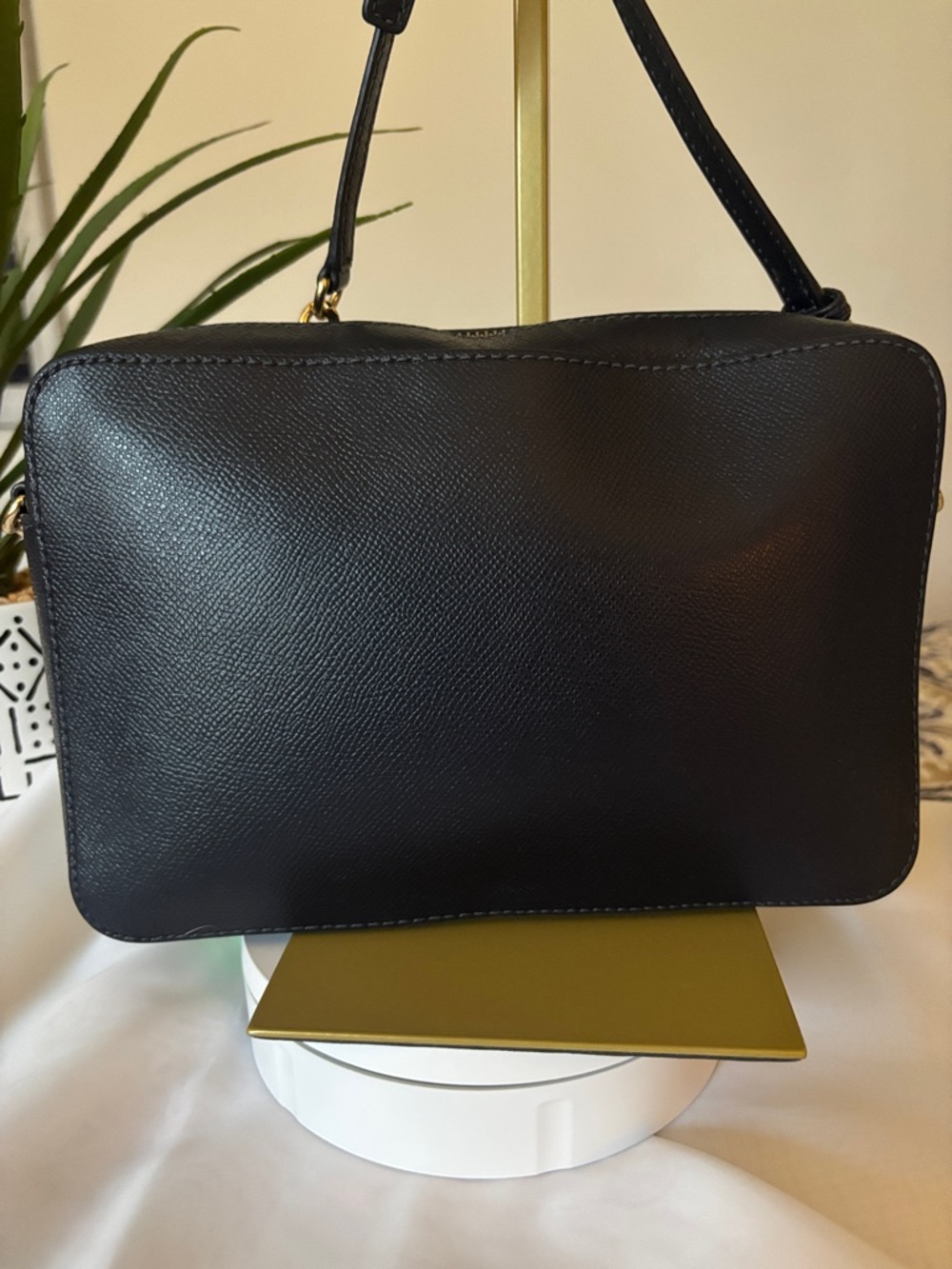 Michael Kors Jet Set Large Saffiano Leather Crossbody Bag - Picture 6 of 15